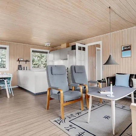 3 Bedroom Cozy Home In Hvide Sande Holiday home *