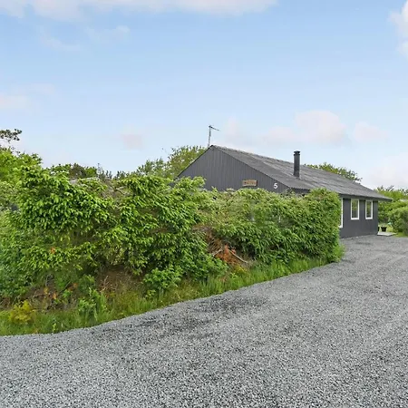 3 Bedroom Cozy Home In Hvide Sande Bjerregard