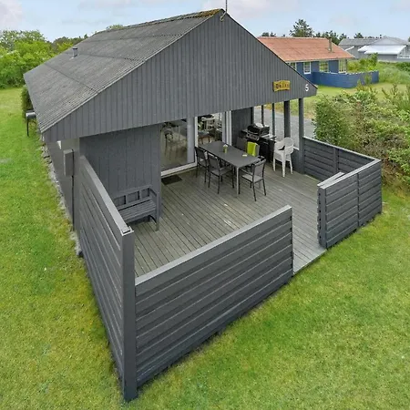 3 Bedroom Cozy Home In Hvide Sande * Bjerregard