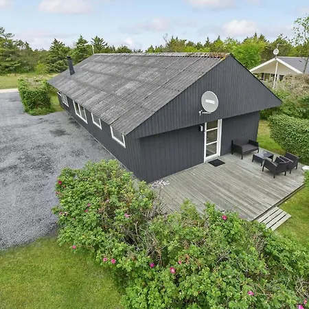 Holiday home 3 Bedroom Cozy Home In Hvide Sande Bjerregard