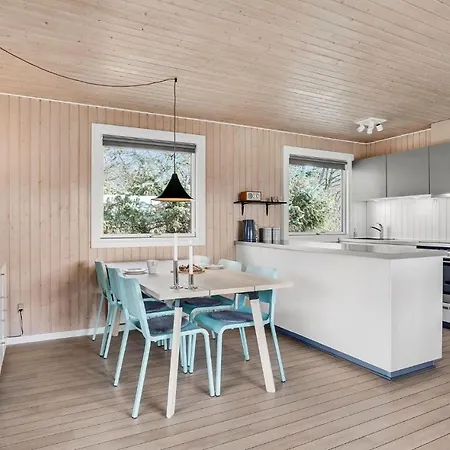 Holiday home 3 Bedroom Cozy Home In Hvide Sande *