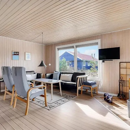 3 Bedroom Cozy Home In Hvide Sande Holiday home *