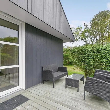 Holiday home 3 Bedroom Cozy Home In Hvide Sande *